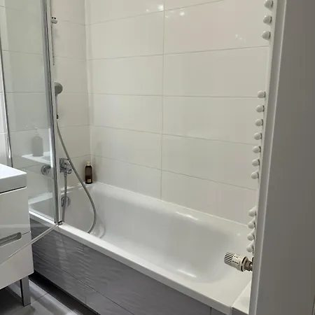 Апартаменты Cosy Near To The Chopin's Airport Cybernetyki 2c Варшава
