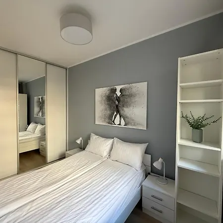Cosy Near To The Chopin's Airport Cybernetyki 2c Apartman