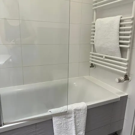 Cosy Near To The Chopin's Airport Cybernetyki 2c ורשה