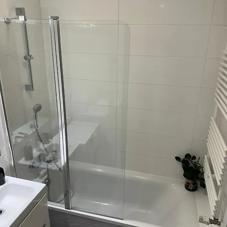 Cosy Near To The Chopin's Airport Cybernetyki 2c アパート ワルシャワ